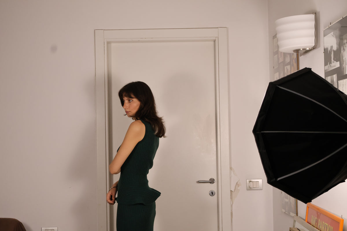 Maglione Smanicato a Coste con Baschina