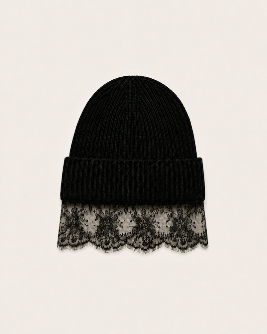 Berretto Cashmi in cashmere nero con visiera in pizzo, vista frontale