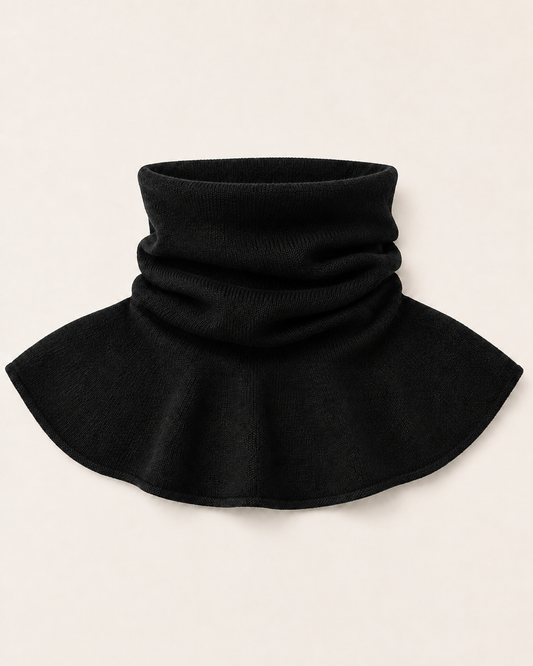 Scaldacollo con spalle Cashmi in cashmere nero.