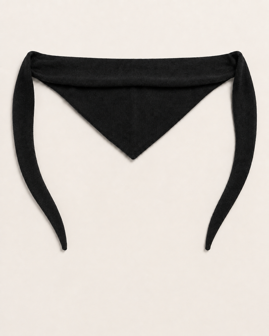 Sciarpa a triangolo Cashmi in cashmere nero con estremità affusolate